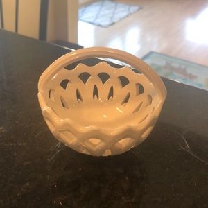 Hartley Greens & Co Leeds Creamware Pierced Basket